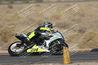 media/Nov-02-2025-CVMA (Sun) [[337aff29ab]]/Race 17-Amateur Supersport Middleweight/